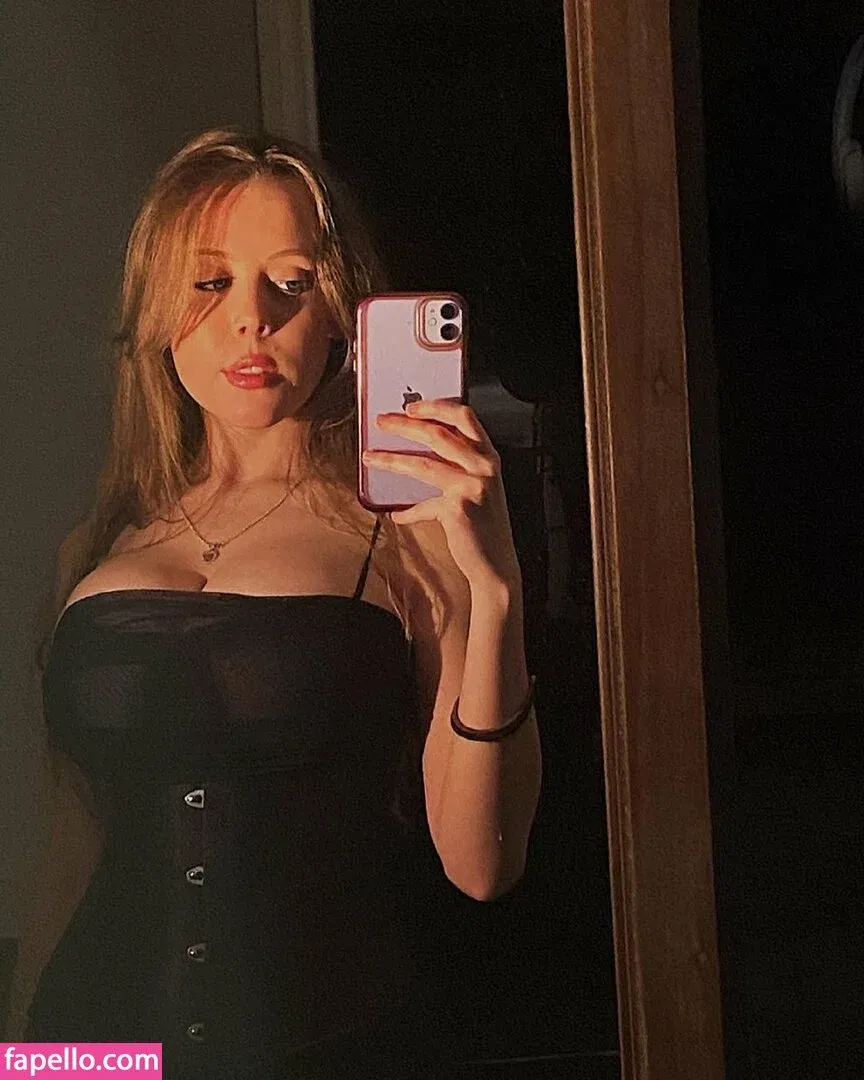 Emily Kyte Onlyfans Photo Gallery 