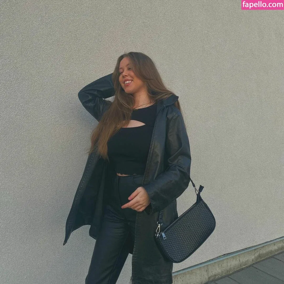 Emily Kyte Onlyfans Photo Gallery 