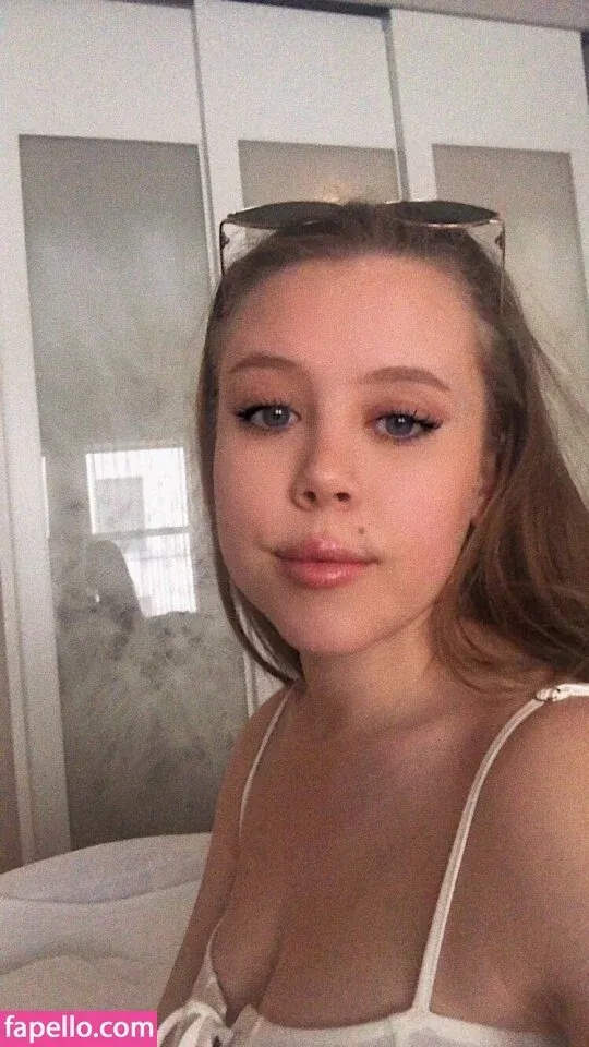 Emily Kyte Onlyfans Photo Gallery 