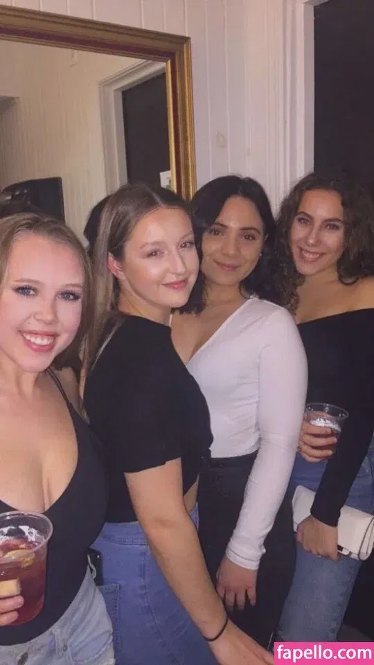 Emily Kyte Onlyfans Photo Gallery 