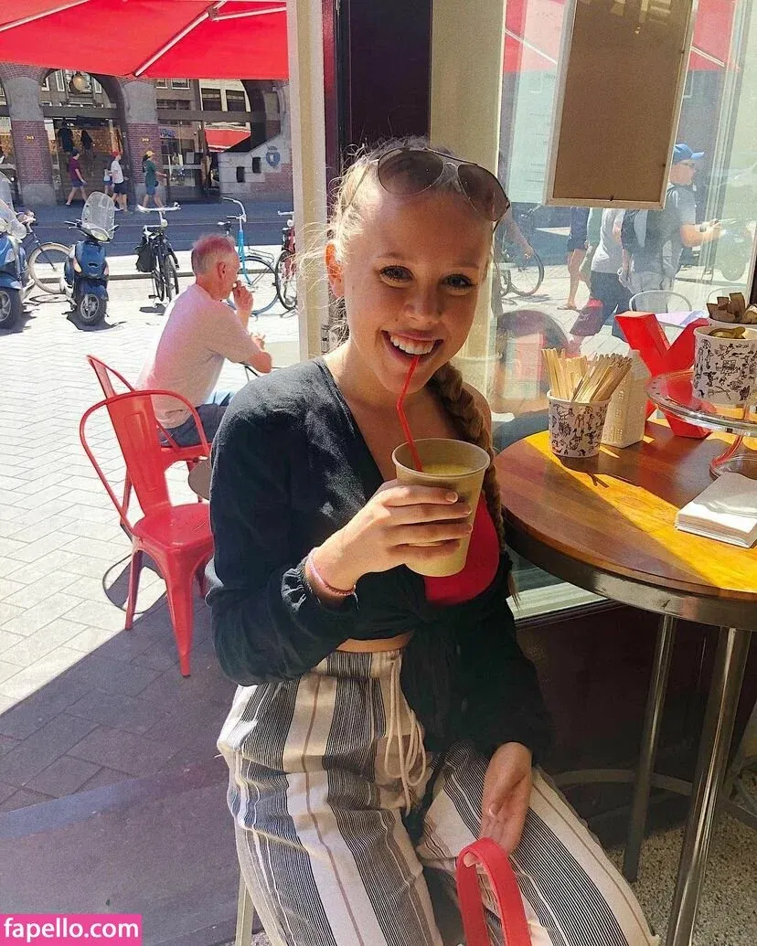 Emily Kyte Onlyfans Photo Gallery 