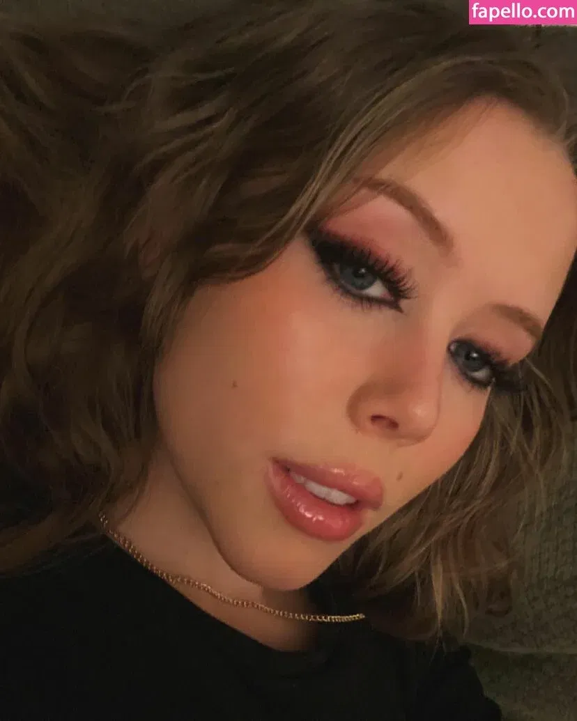 Emily Kyte Onlyfans Photo Gallery 