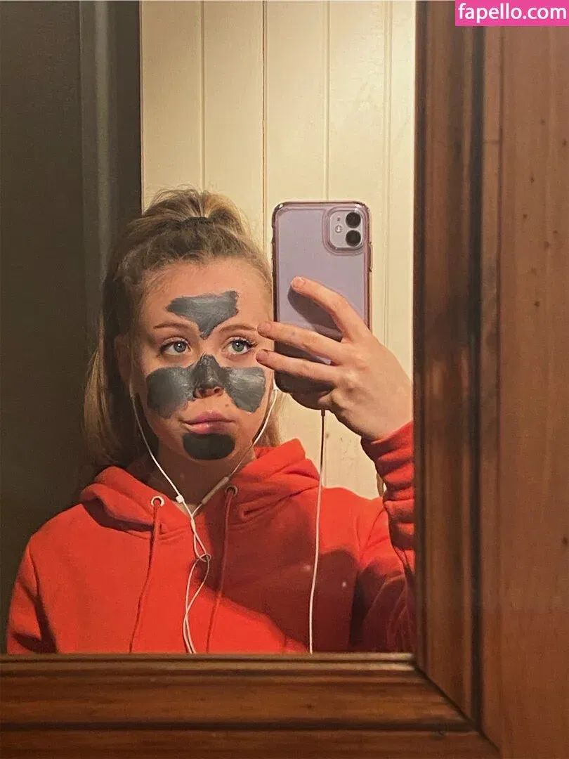 Emily Kyte Onlyfans Photo Gallery 