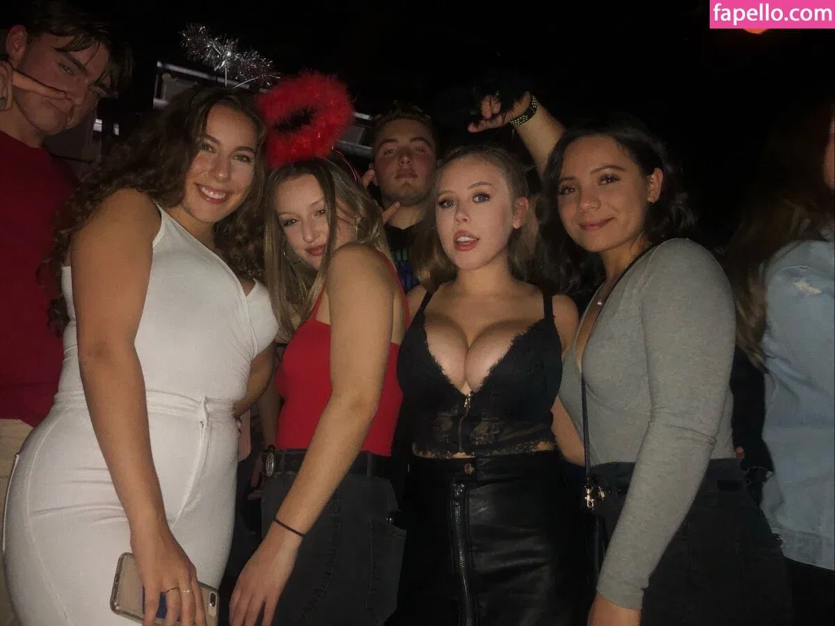 Emily Kyte Onlyfans Photo Gallery 