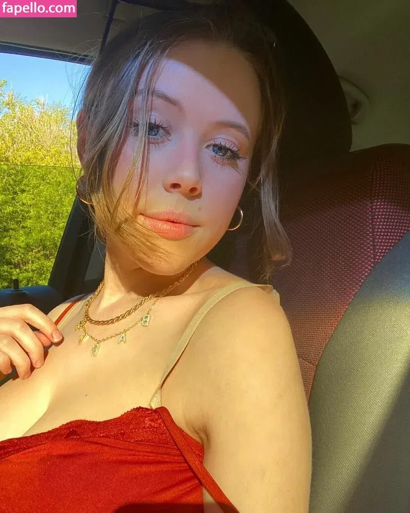 Emily Kyte Onlyfans Photo Gallery 