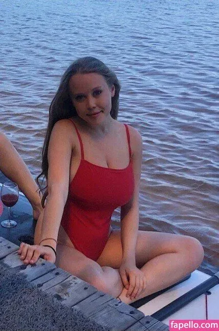 Emily Kyte Onlyfans Photo Gallery 