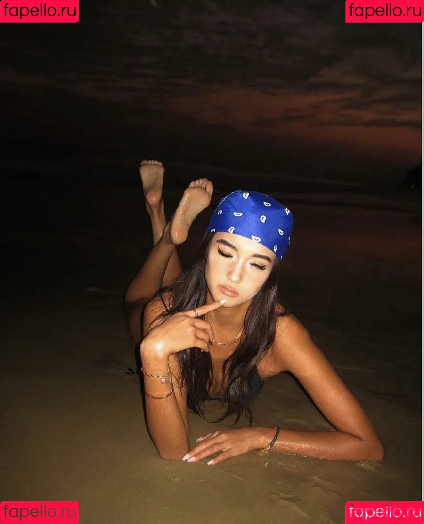 nopearii Onlyfans Photo Gallery 