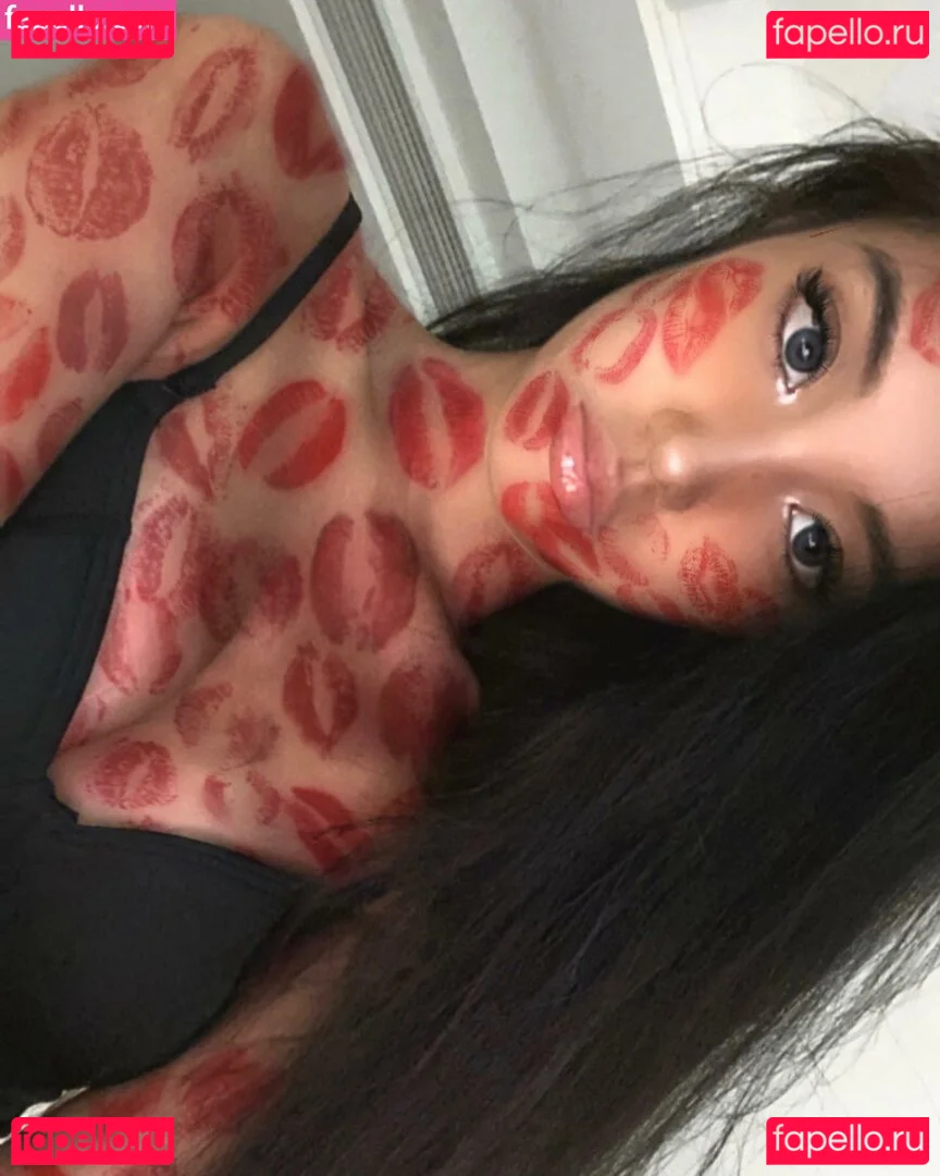 nopearii Onlyfans Photo Gallery 