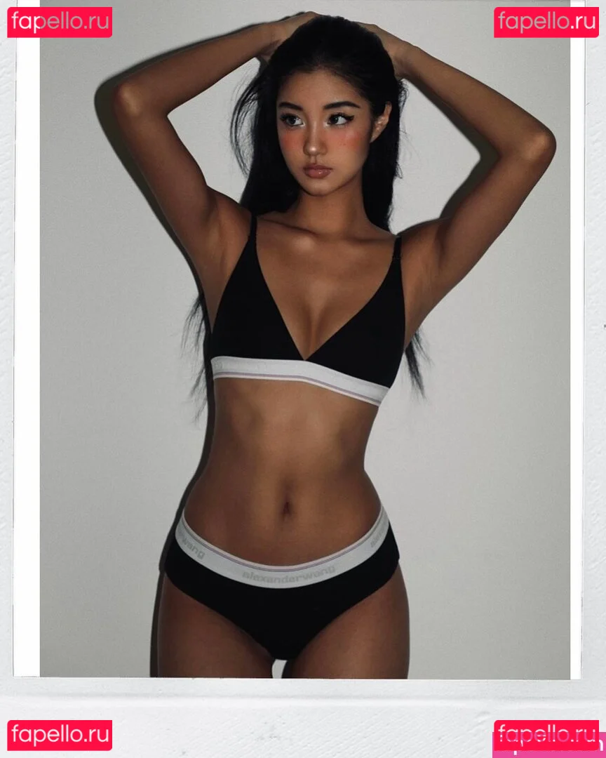 nopearii Onlyfans Photo Gallery 