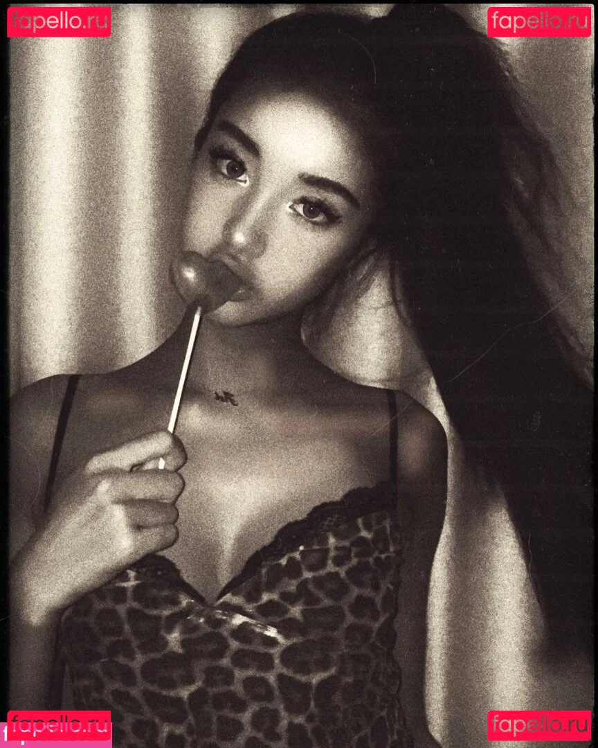 nopearii Onlyfans Photo Gallery 