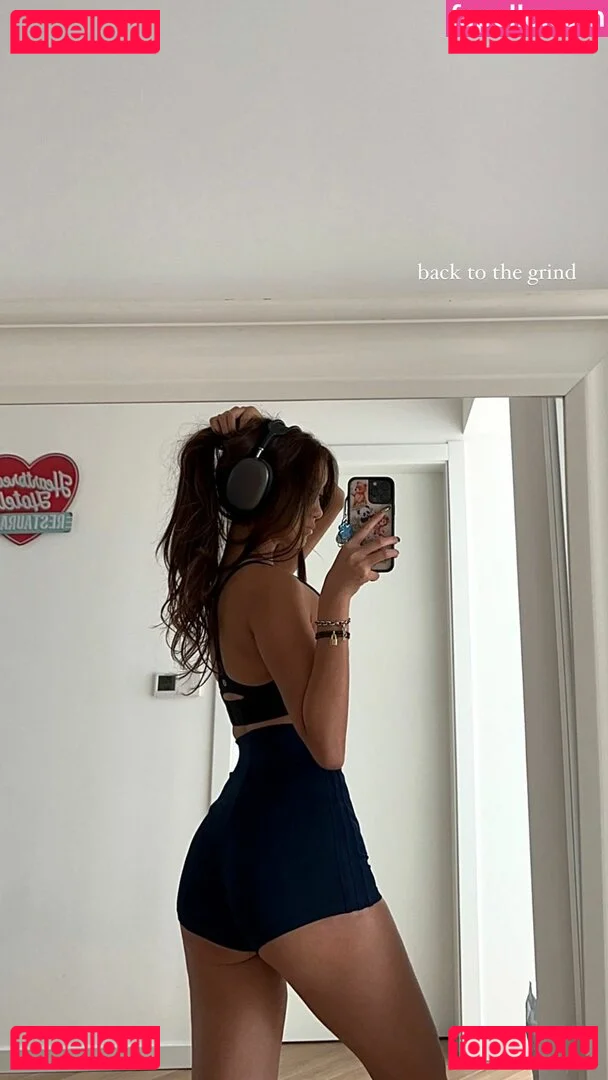 nopearii Onlyfans Photo Gallery 