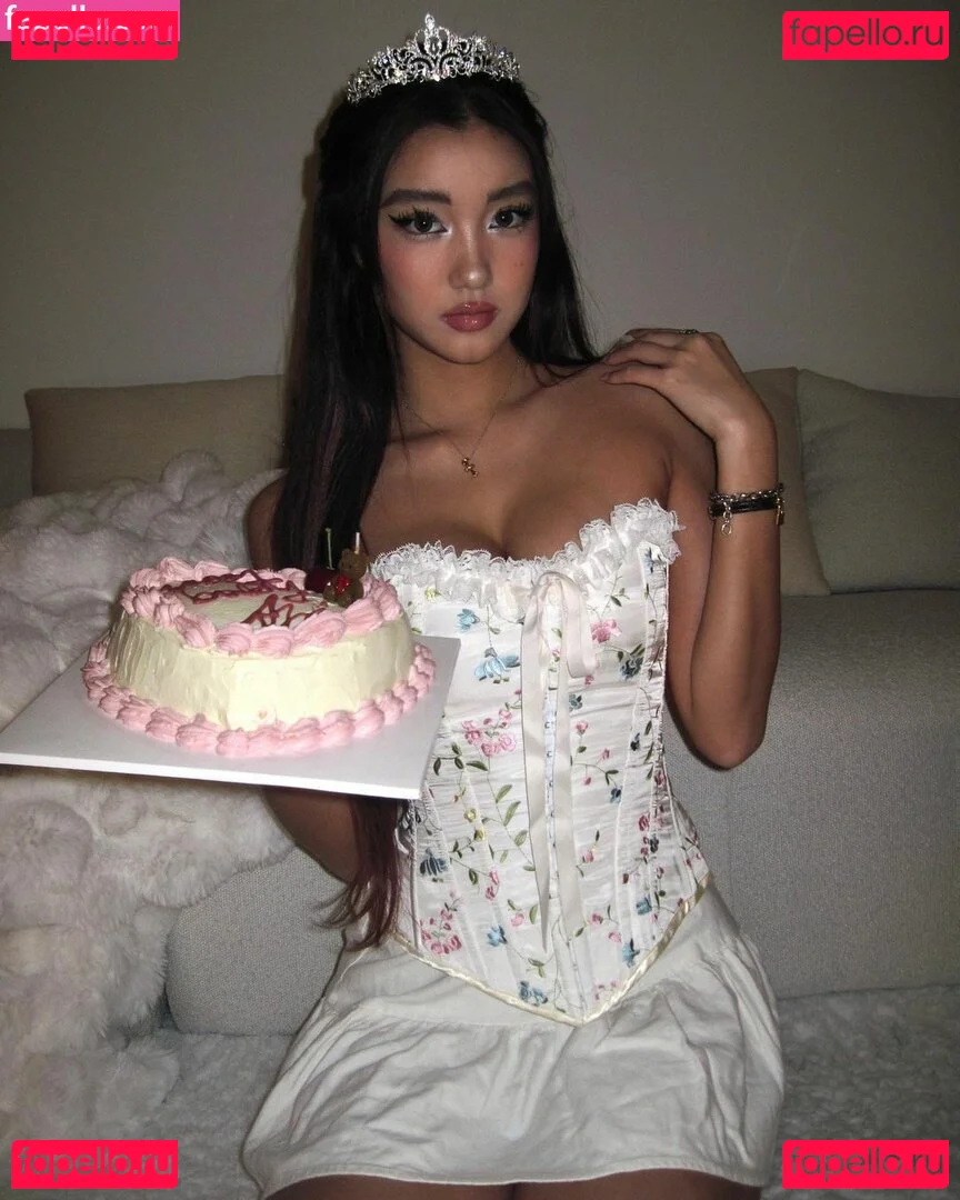 nopearii Onlyfans Photo Gallery 