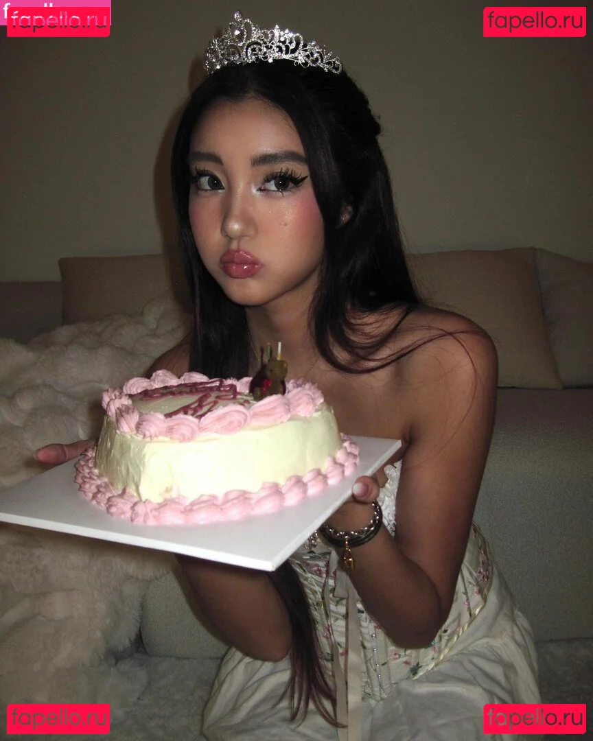 nopearii Onlyfans Photo Gallery 