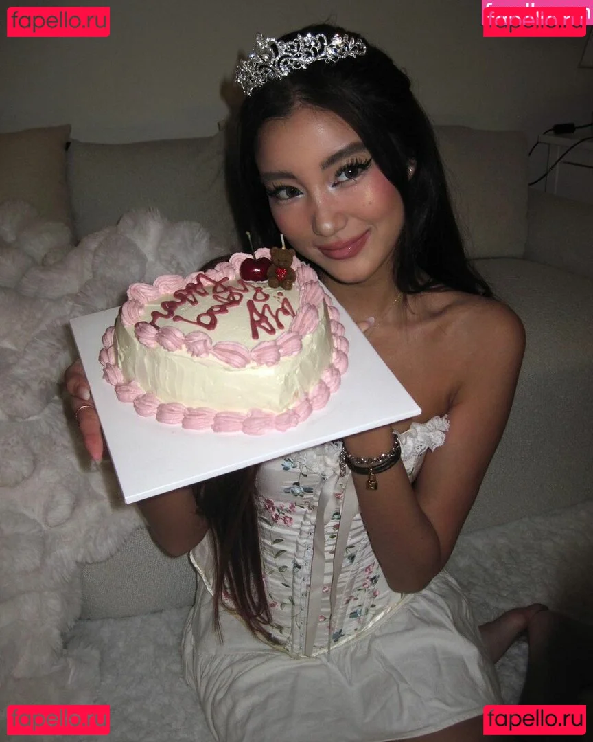 nopearii Onlyfans Photo Gallery 