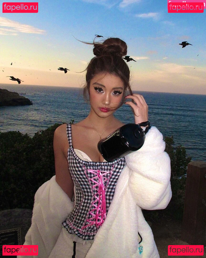 nopearii Onlyfans Photo Gallery 