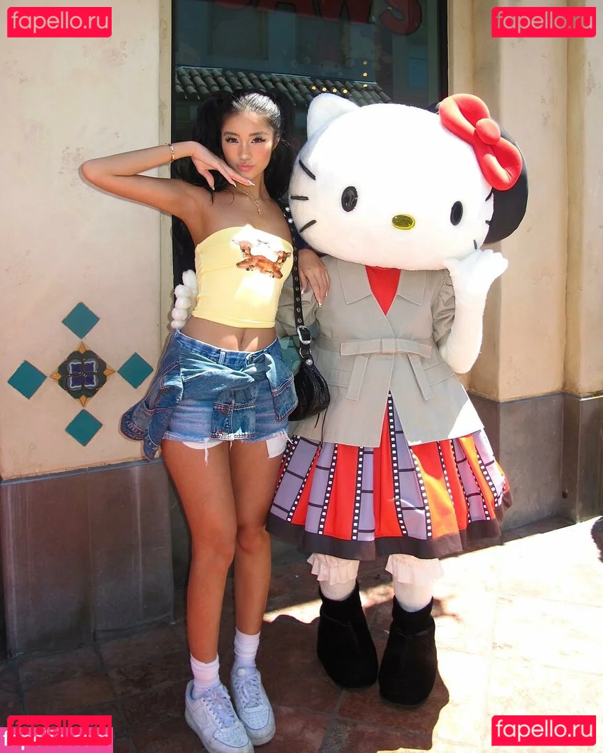 nopearii Onlyfans Photo Gallery 