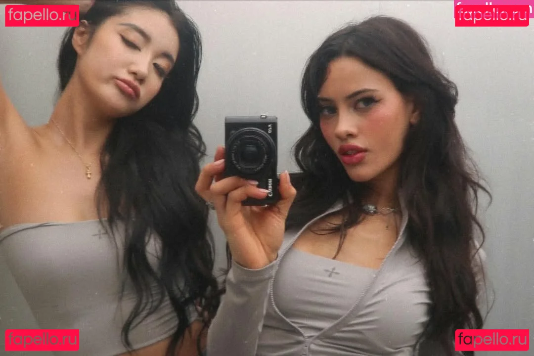 nopearii Onlyfans Photo Gallery 