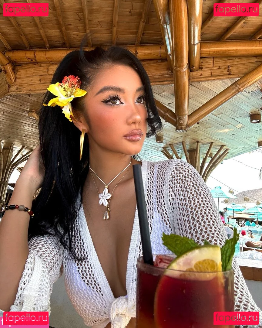 nopearii Onlyfans Photo Gallery 