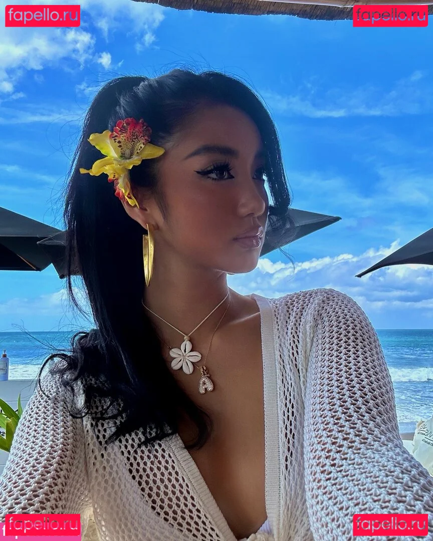 nopearii Onlyfans Photo Gallery 