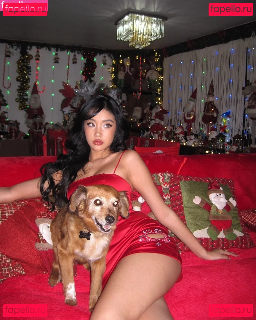 nopearii Onlyfans Photo Gallery 