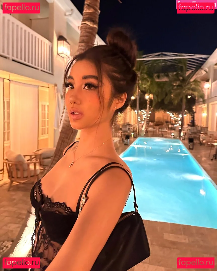 nopearii Onlyfans Photo Gallery 