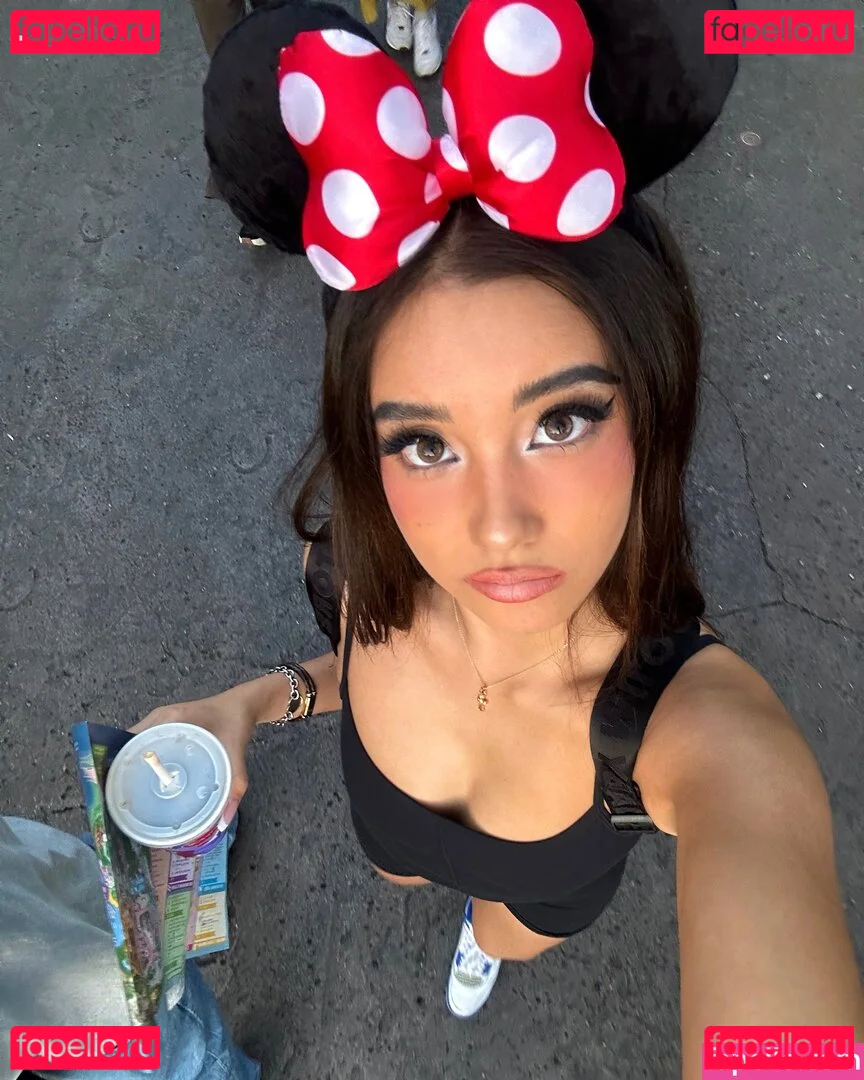 nopearii Onlyfans Photo Gallery 