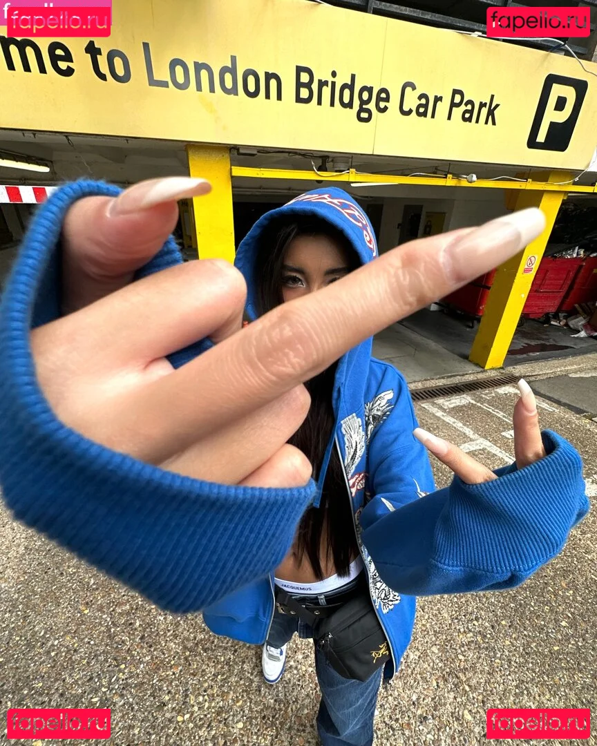 nopearii Onlyfans Photo Gallery 