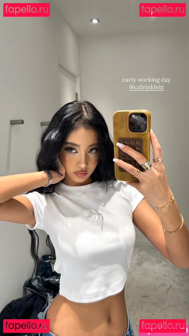 nopearii Onlyfans Photo Gallery 