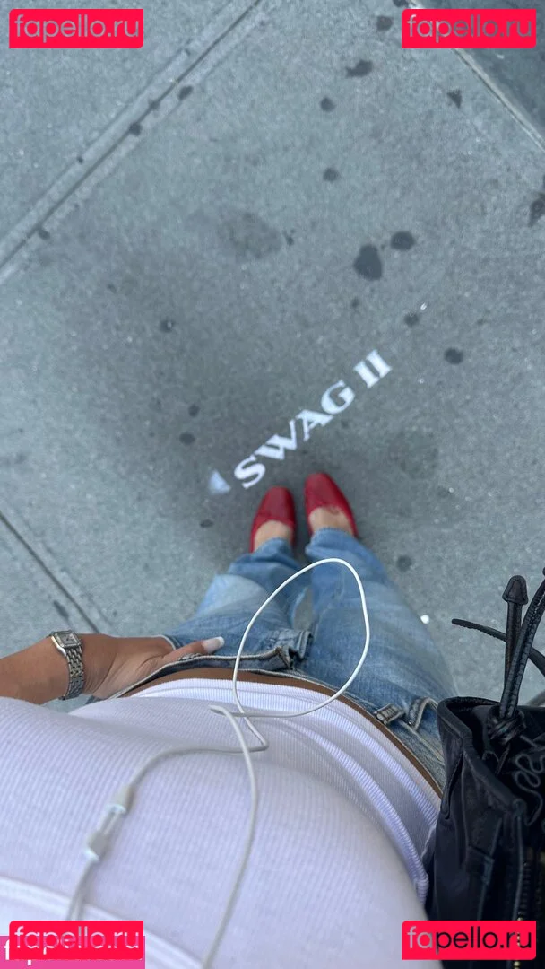 nopearii Onlyfans Photo Gallery 