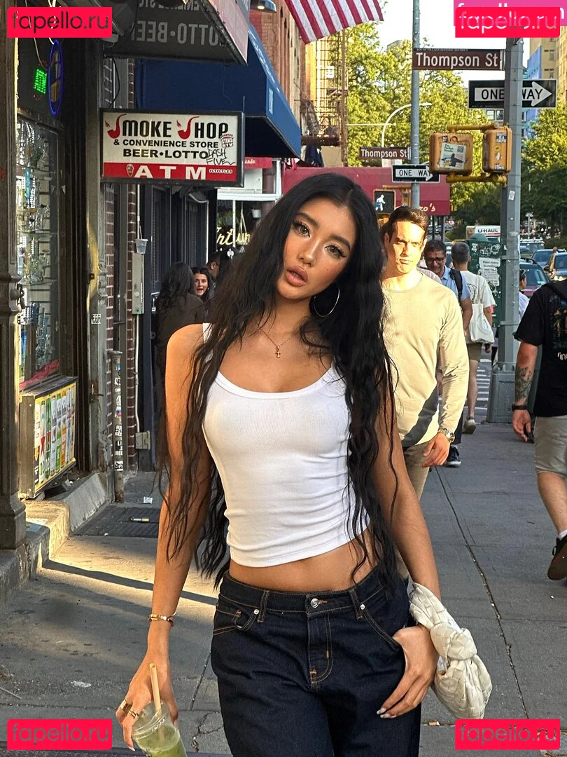 nopearii Onlyfans Photo Gallery 