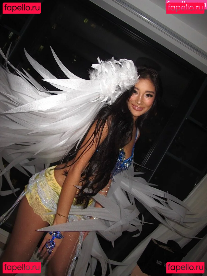 nopearii Onlyfans Photo Gallery 