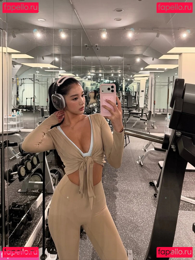 nopearii Onlyfans Photo Gallery 