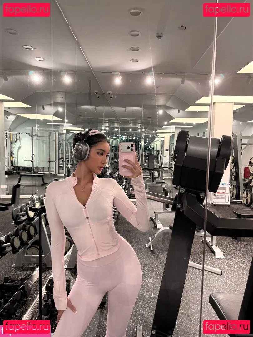 nopearii Onlyfans Photo Gallery 