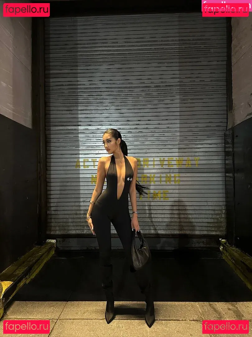 nopearii Onlyfans Photo Gallery 