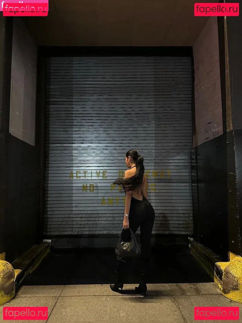 nopearii Onlyfans Photo Gallery 