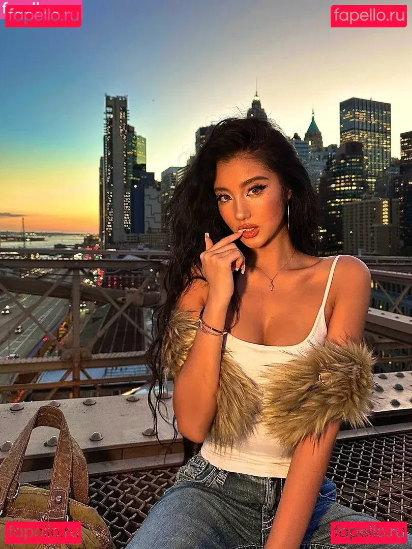 nopearii Onlyfans Photo Gallery 