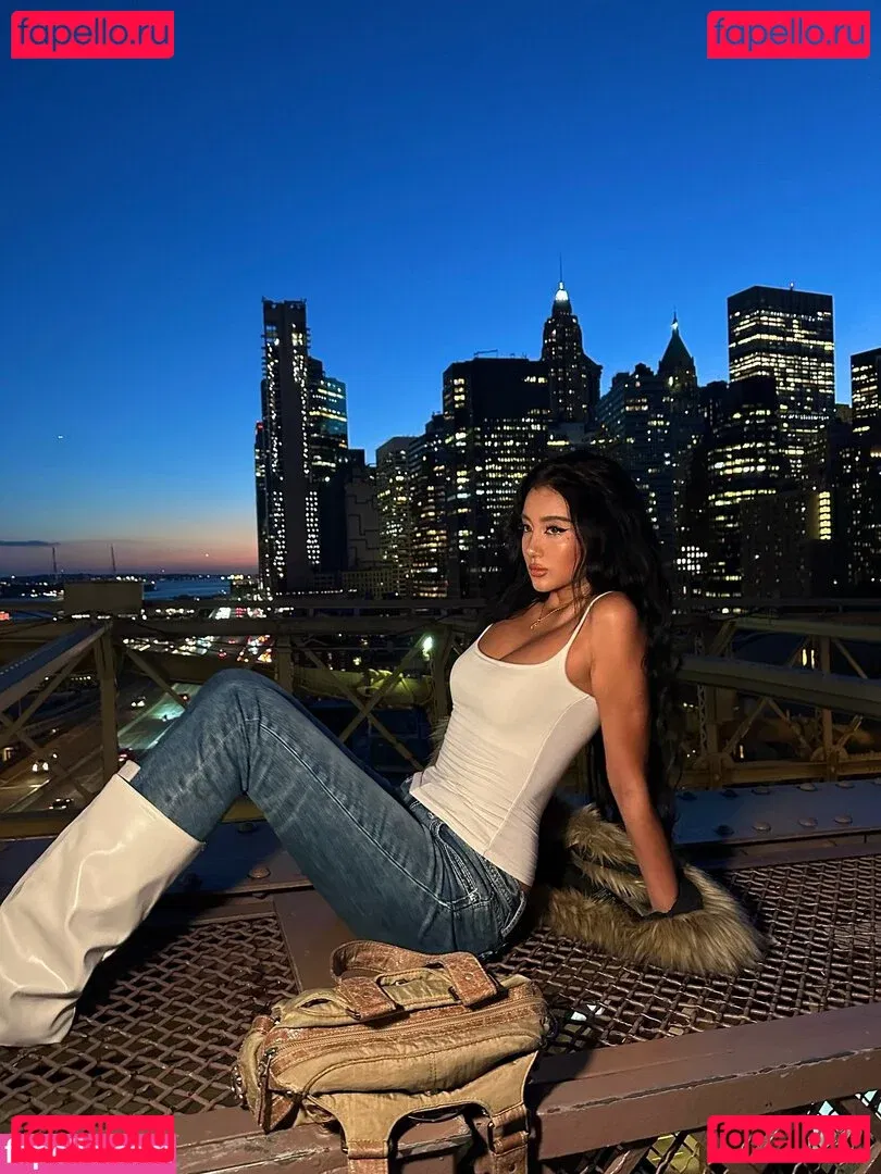 nopearii Onlyfans Photo Gallery 