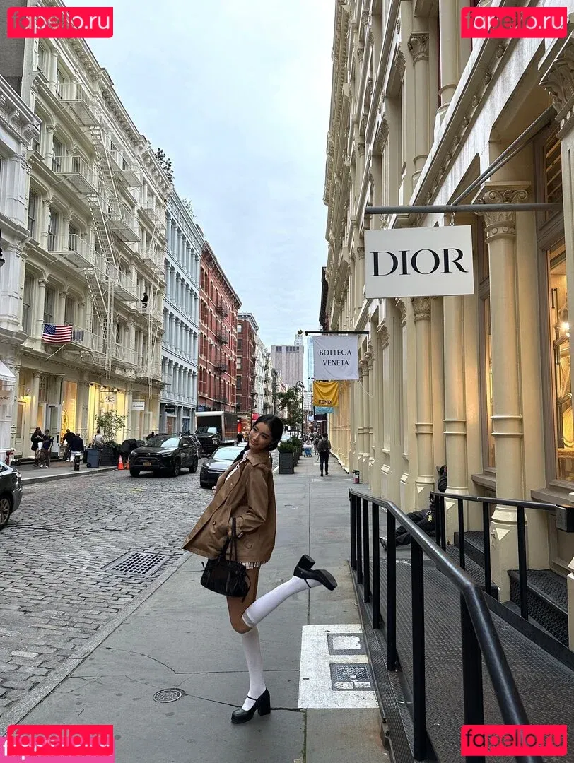 nopearii Onlyfans Photo Gallery 