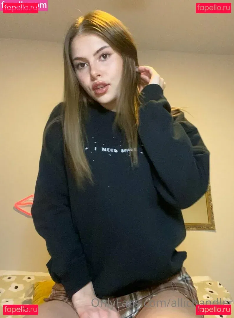 allichandler Onlyfans Photo Gallery 