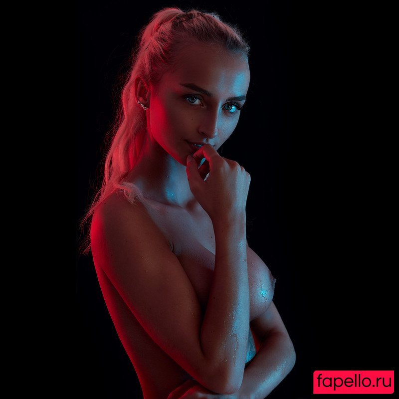 foreign_luxury Nude Onlyfans Photo 14