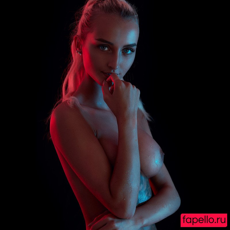 foreign_luxury Nude Onlyfans Photo 11