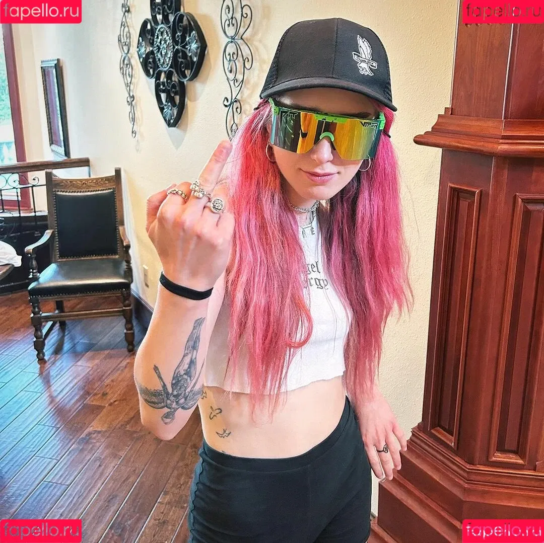 Sophie Burrell Onlyfans Photo Gallery 