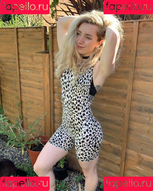 Sophie Burrell Onlyfans Photo Gallery 