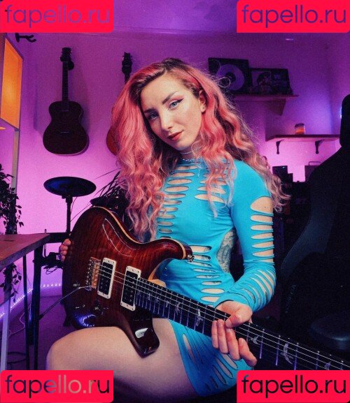 Sophie Burrell Onlyfans Photo Gallery 