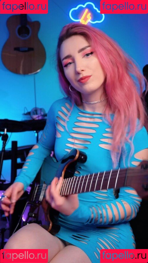 Sophie Burrell Onlyfans Photo Gallery 