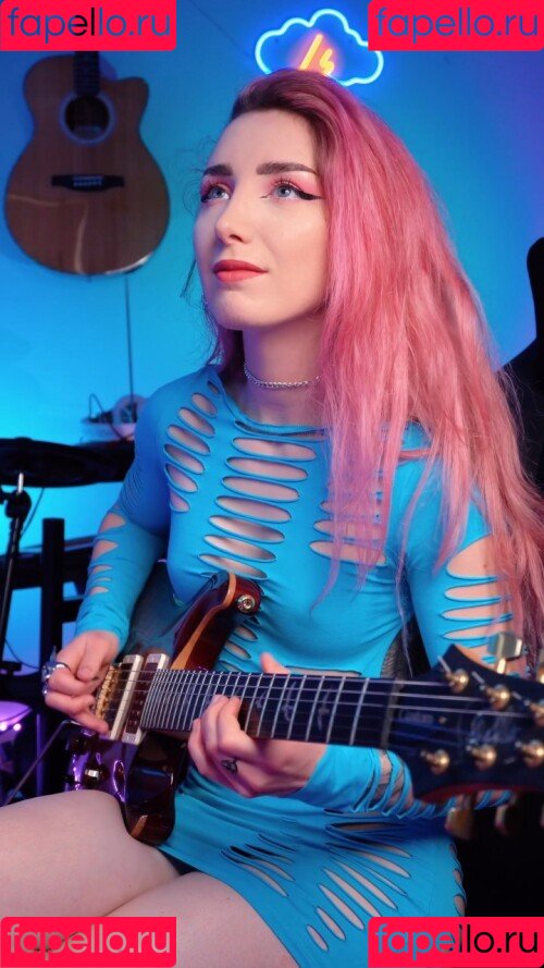 Sophie Burrell Onlyfans Photo Gallery 