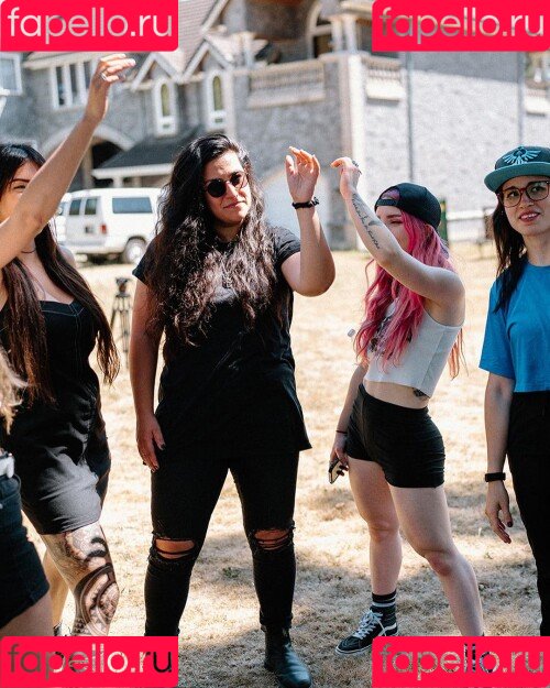 Sophie Burrell Onlyfans Photo Gallery 