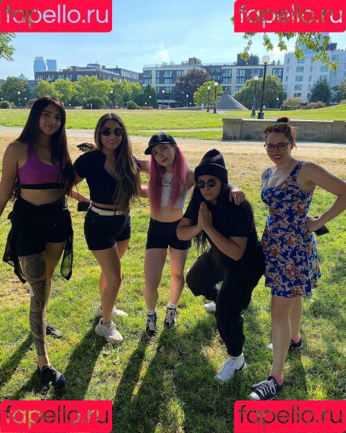 Sophie Burrell Onlyfans Photo Gallery 