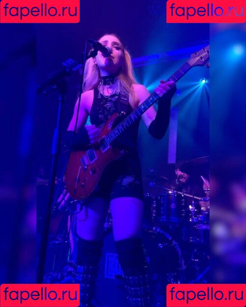 Sophie Burrell Onlyfans Photo Gallery 