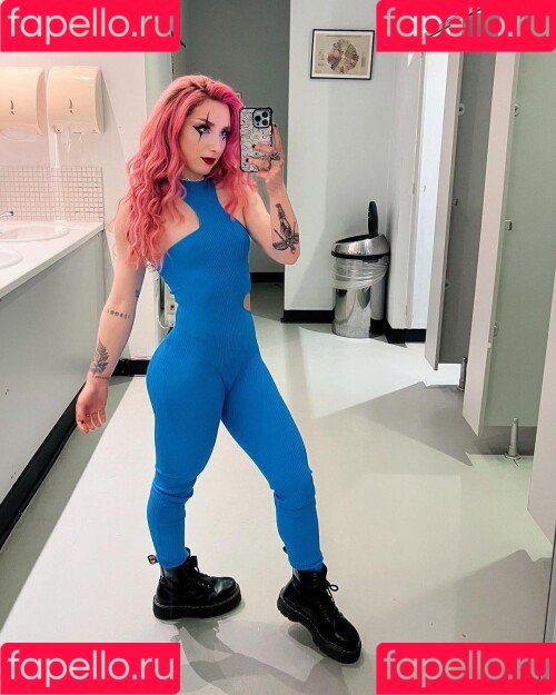 Sophie Burrell Onlyfans Photo Gallery 